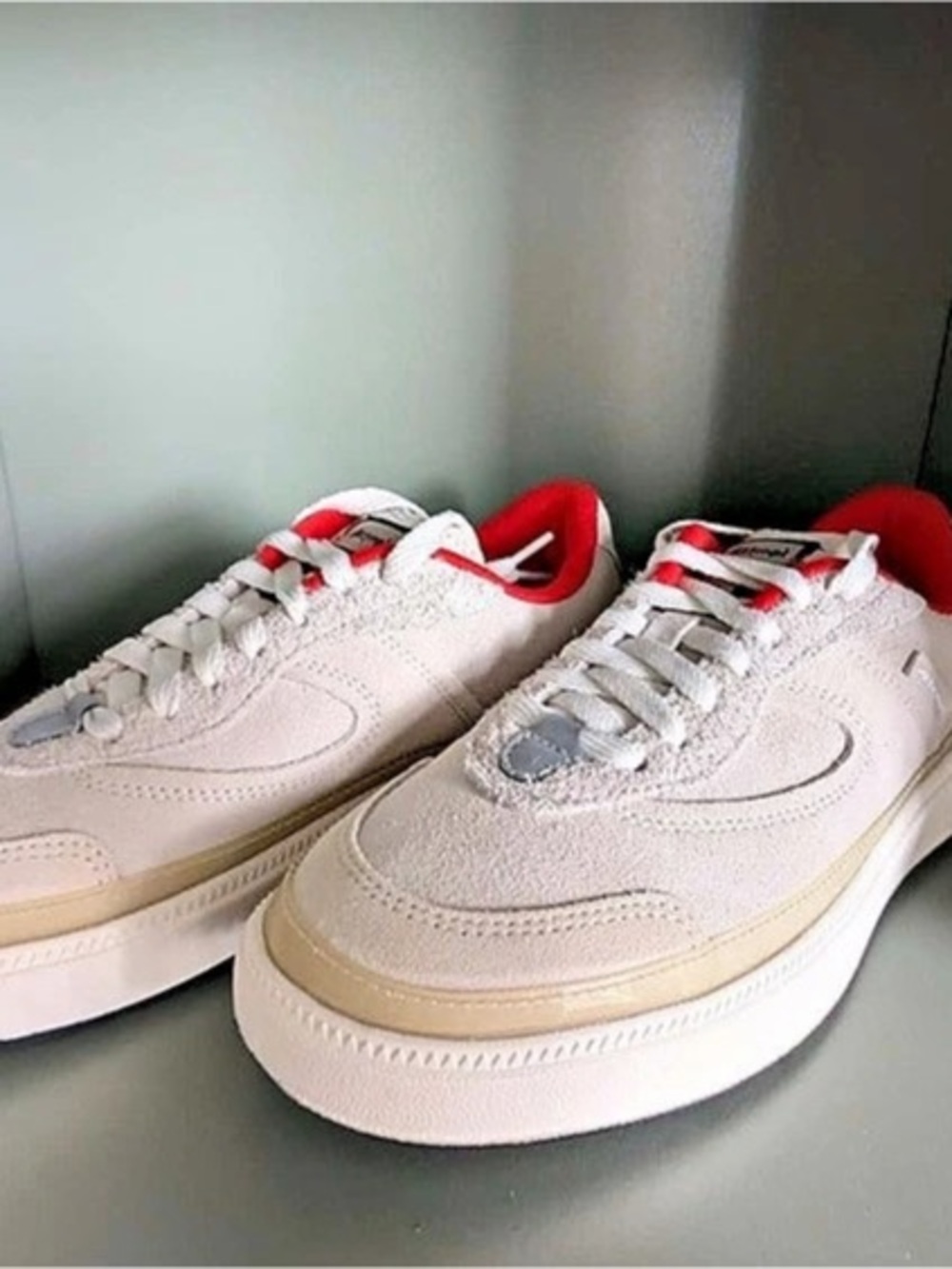 Puma Oslo Pro ATTEMPT Safari Puma White Mens Size 7(women’s 8-8.5) NIB
